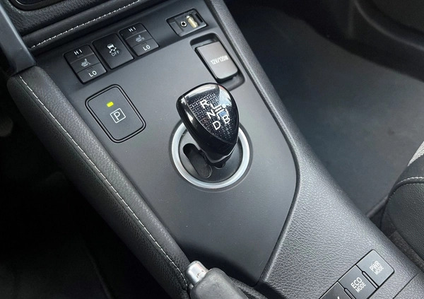 Toyota Auris cena 67850 przebieg: 90814, rok produkcji 2017 z Łochów małe 277